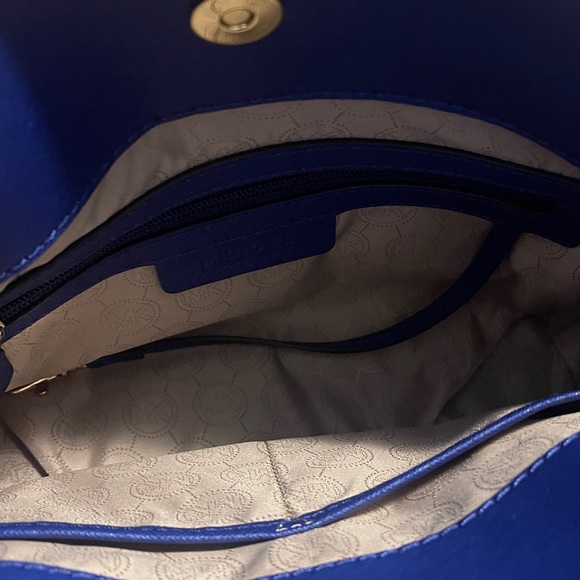 Michael Kors Purse - Picture 2 of 2